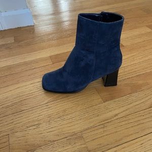 Suede boots